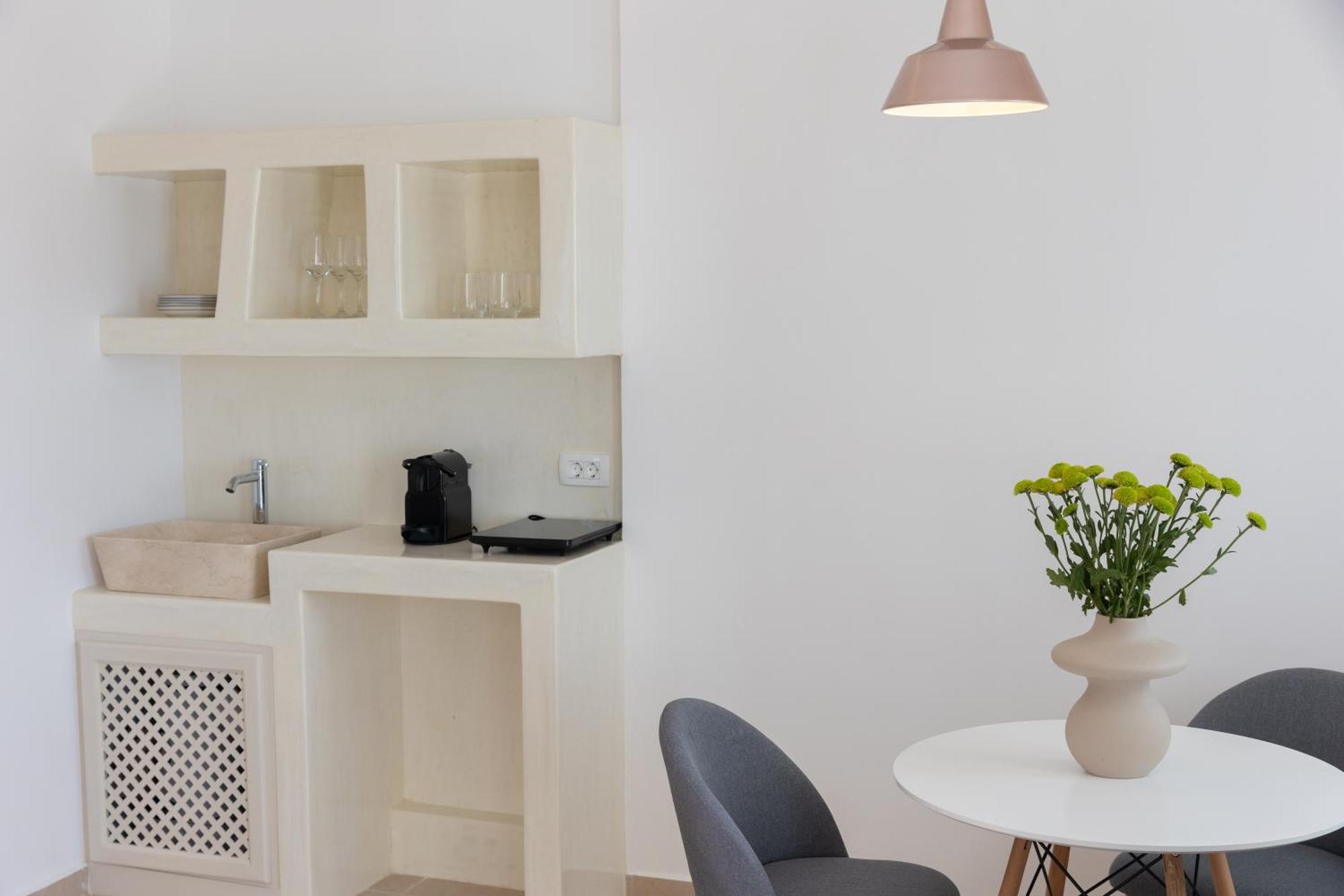 Theophrasti Suites Foinikiá Rom bilde